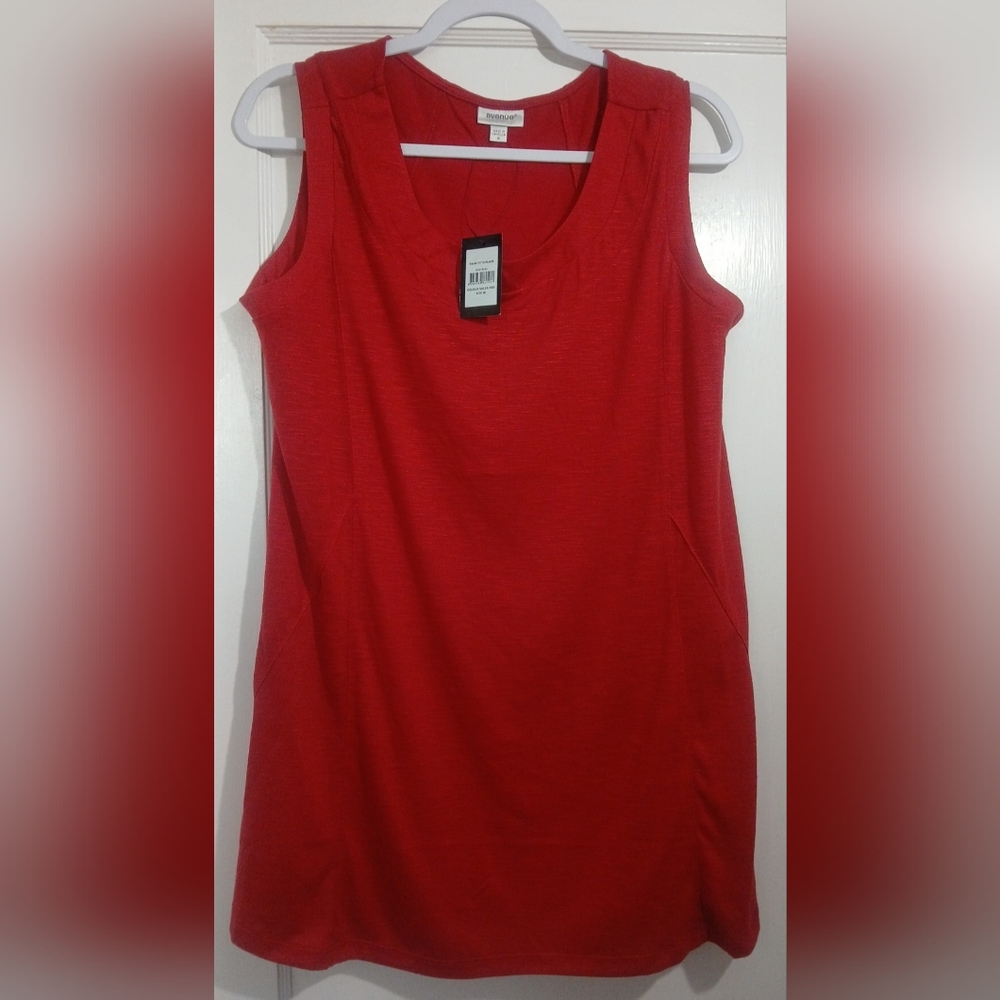 Avenue Classic Red Sleeveless Tank Top NWT